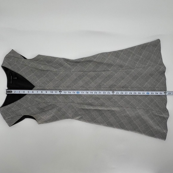 White House Black Market Womens Fit & Flare Cap Sleeve Dress Size 6 Black Plaid - Picture 12 of 12